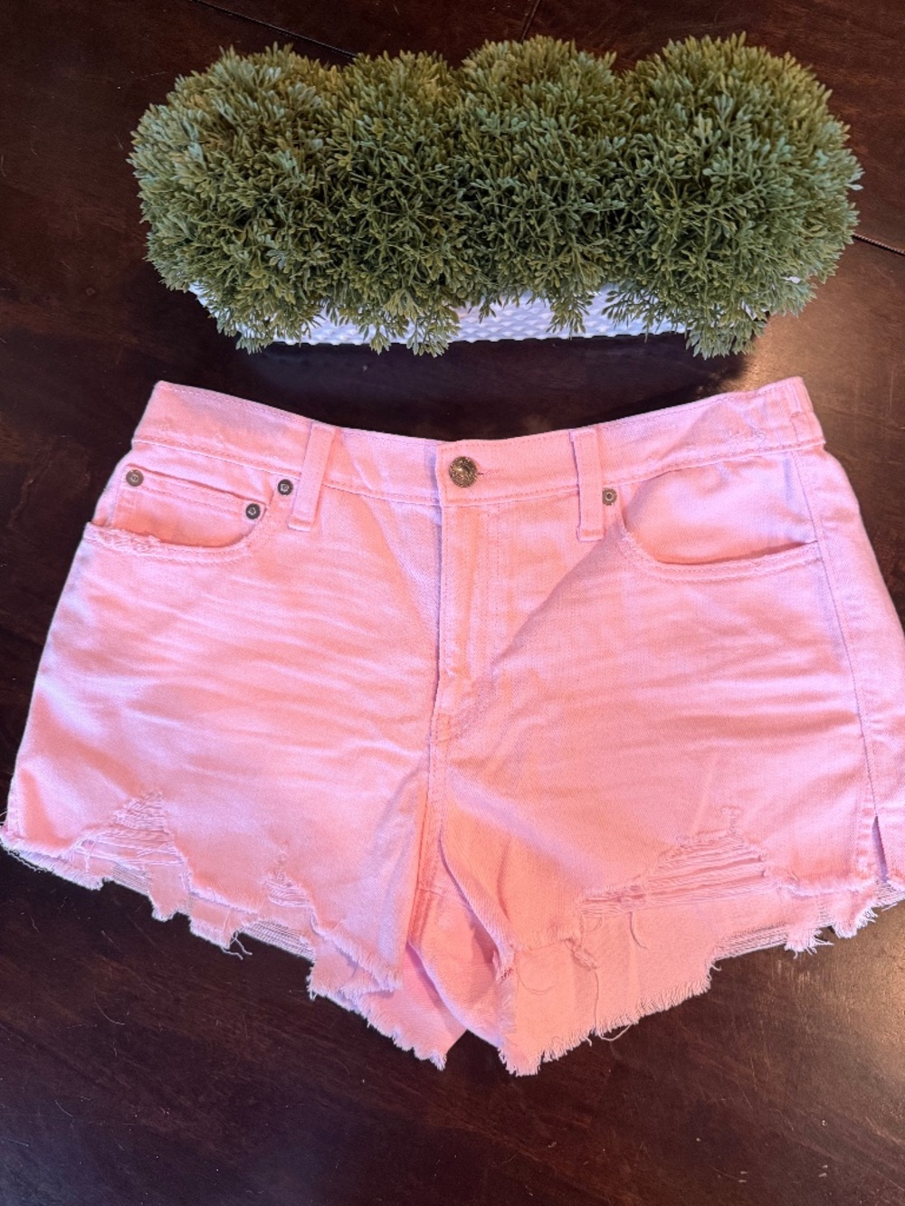 Aerie 4” Pink Shorts Size Medium